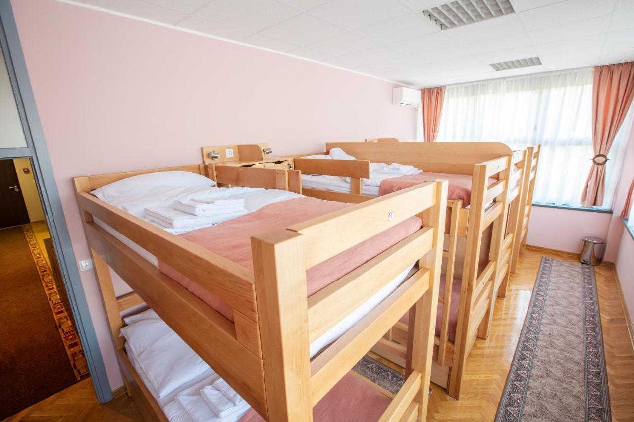 Hostel Amd Βελιγράδι Εξωτερικό φωτογραφία